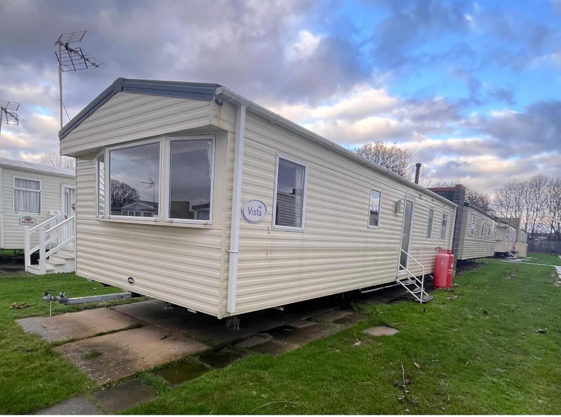 Lovely Caravan Located In An Amazing Holiday home Clacton-on-Sea
